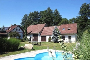 Nov objekt: Chalupa wellness a bazn - vodn zmek Blatn 2C-088