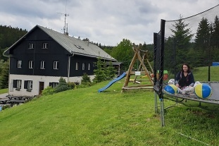 Horsk chata s baznem - ky - Detn