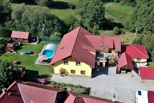 Nov objekt: Chalupa s baznem - esk Kanada - Strmilov 2C-098