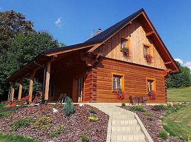 Rouben� chalupa - vnit�n� vyh��van� baz�n - Zdobnice