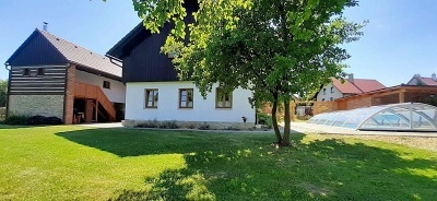 Chalupa s baz�nem - Toulcovy Ma�tale - ���rsk� vrchy