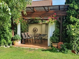 Chalupa s baznem - Dyje - Plava - Nov Mlny