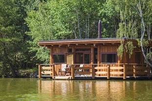 Glamping na vodě s wellness - Jindřichohradecko
