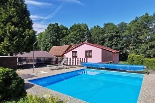 Chata s baznem - Pansk skla - Slunen