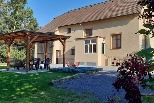 Chalupa �esk� r�j - P��hrazsk� sk�ly - �ehrov