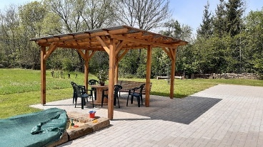 Chalupa �esk� r�j - P��hrazsk� sk�ly - �ehrov