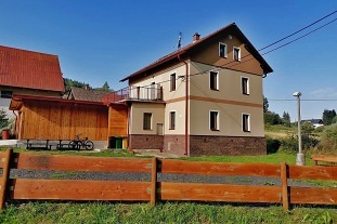 Nov� objekt: Chalupa u p�ehrady Fl�je - Kru�nohorsk� magistr�la 4C-057