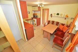 Chata s baz�nem - z�mek Hrub� Sk�la - �esk� r�j