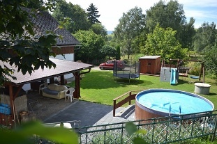 Rodinn chalupa s baznem - Star Msto - Snnk