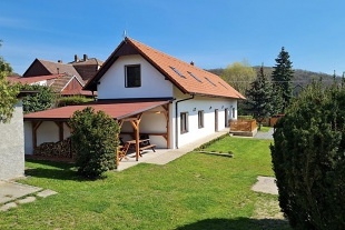 Nov objekt: Rodinn chalupa - Nymbursko - zmek Loue 1C-082