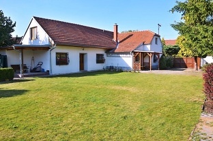 Chalupa stedn echy - ZOO Chleby - Nymburk