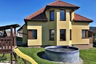 Chalupa s baz�nem a saunou - Lipensk� p�ehrada