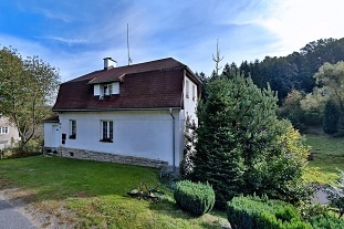 Chalupa esk rj - zmek Sychrov - Turnov