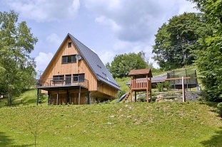 Nov� objekt: Chata baz�n a koupac� sud - Kralick� Sn�n�k 2M-186