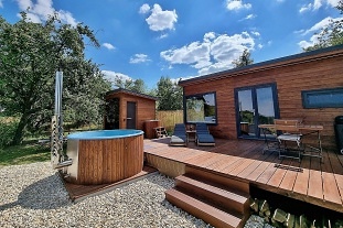 Nov objekt: Wellness glamping Prusiny - Netunice - hrad Radyn 3C-117