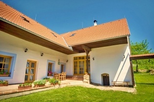 Nov objekt: Stylov chalupa jin echy - Jindichv Hradec 9C-126