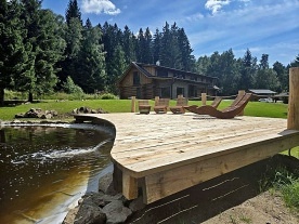 Wellness srub a koupac� jezero - Novohradsk� hory