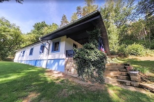 Chalupa Lzesk trojhelnk - pehrada Jesenice