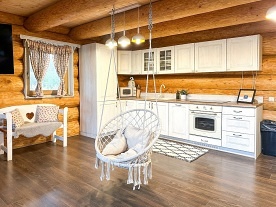 Sruby u jezera Nitriansk Rudno - hrad Bojnice