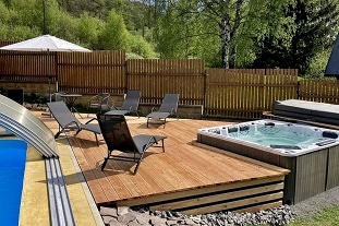 Chata s baznem - Luick hory - Polevsko