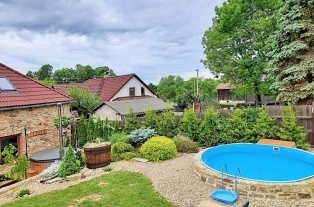 Recenze: Wellness chalupa s baz�nem - p�ehrada Vranov