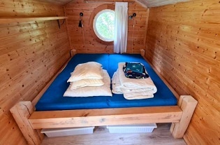Glamping u rybníka - Maringotka Jizerské hory