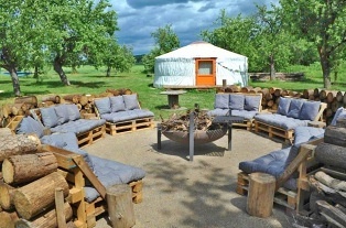 Nov� objekt: Glamping s wellness - 4 Jurty - St�edn� �echy 1C-126