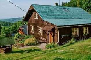 Nov objekt: Chalupa s baznem - CHKO Beskydy - hora Smrk 3M-199