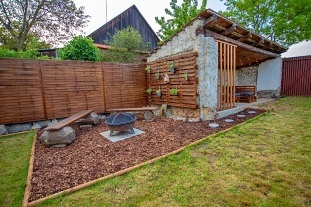 Glamping Psteek - hrad Bouzov - Litovel