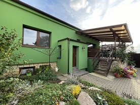 Chalupa baz�n a zahrada - Velk� Pavlovice