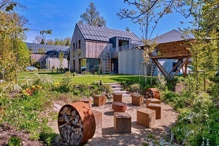 Chalupa s baznem - ern Dl - Jansk Lzn