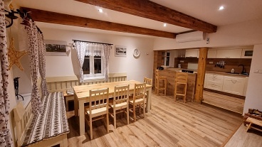 Chalupa s baznem a hernou - Beskydy - Hukvaldy