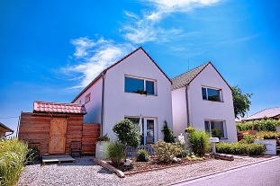 Nov objekt: Chalupa s baznem - Plava - hrad Dviky 1M-253