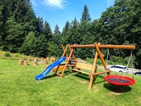 Chalupa s baznem - pod Lysou horou - ance