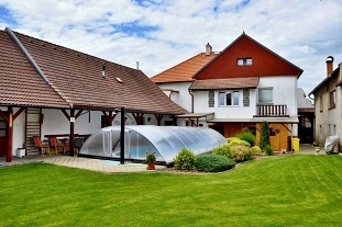 Nov� objekt: Chalupa s baz�nem - Toulovcovy Ma�tale 8C-286