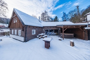 Wellness Roubenka - kachlová kamna - Podkrkonoší