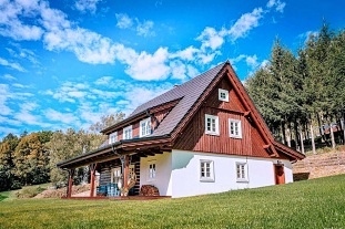 Nov� objekt: Chalupa �eladn� - Stezka v oblac�ch Vala�ka 3M-220