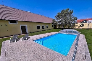 Jiho�esk� chalupa s baz�nem - Vesel� n. Lu�nic�