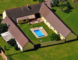 Nov objekt: Chalupa s baznem Sviny - Vesel n. Lunic 2C-028