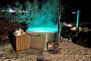 Chata na samotě - koně a koupací sud - Strakonicko