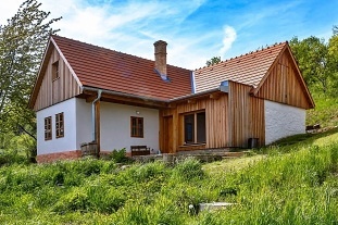 Nov� objekt: Chalupa B�l� Karpaty - Mikul�in vrch - Bojkovice