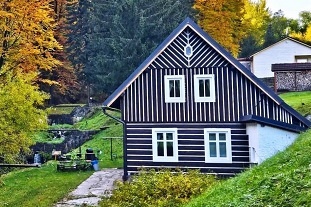 Roubenka u potoka - Krkonoše - Černá hora