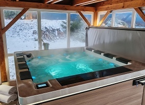 Chalupa s krytým bazénem - Žďárské Vrchy