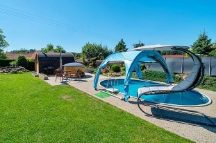 Chalupa s bazénem - apartmány Třeboňsko - Hamr