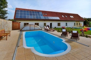 Nov� objekt: Jiho�esk� chalupa s baz�nem - Hrad Land�tejn 2C-358