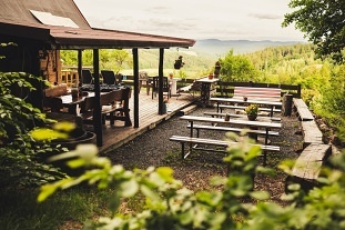 Chata a koupací sud - glamping samota - Zlínsko
