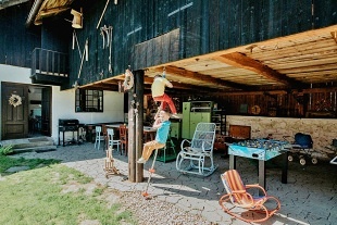 Rodinná chalupa a koupací sud - hrad Lipnice