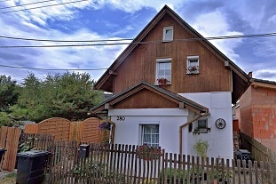 Chata s bazénem - CHKO Brdy - park Radeč