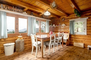 Chata s asnm vhledem - Lys hora - Beskydy