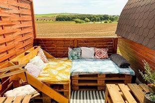 Zitkov ubytovn - sud a chata - jin Morava